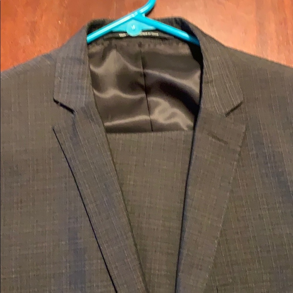 Nice H&M Grey Micro-plaid slim-fit suit (40R/34W)